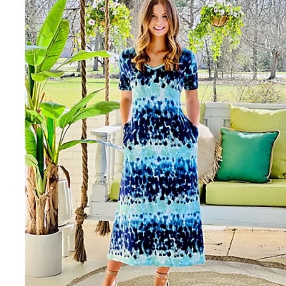 NEW Belle by Kim Gravel Print or Solid V-Neck Maxi
Dress size LP  Sold on QVC - Picture 3 of 10